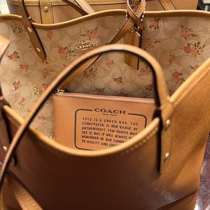 Coach Tote - Irreversible Brown & Floral